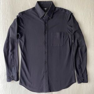 Uniqlo slim fit navy button down shirt
